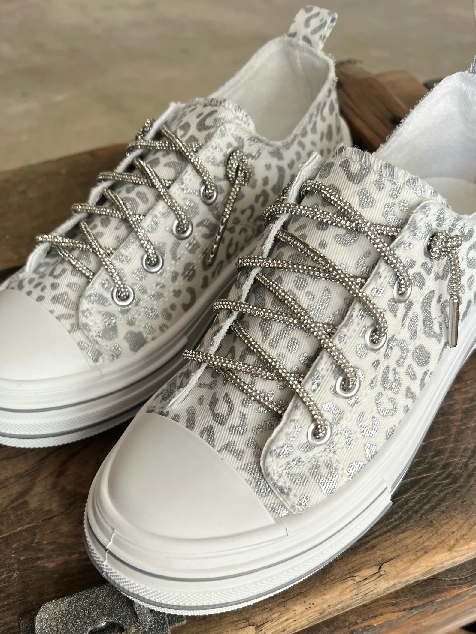 Can I Get An Aman White Leopard Sneakers