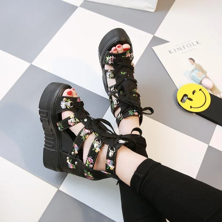 Chicvane Floral Criss Cross Lace Up Roman Shoes Platform Sandals