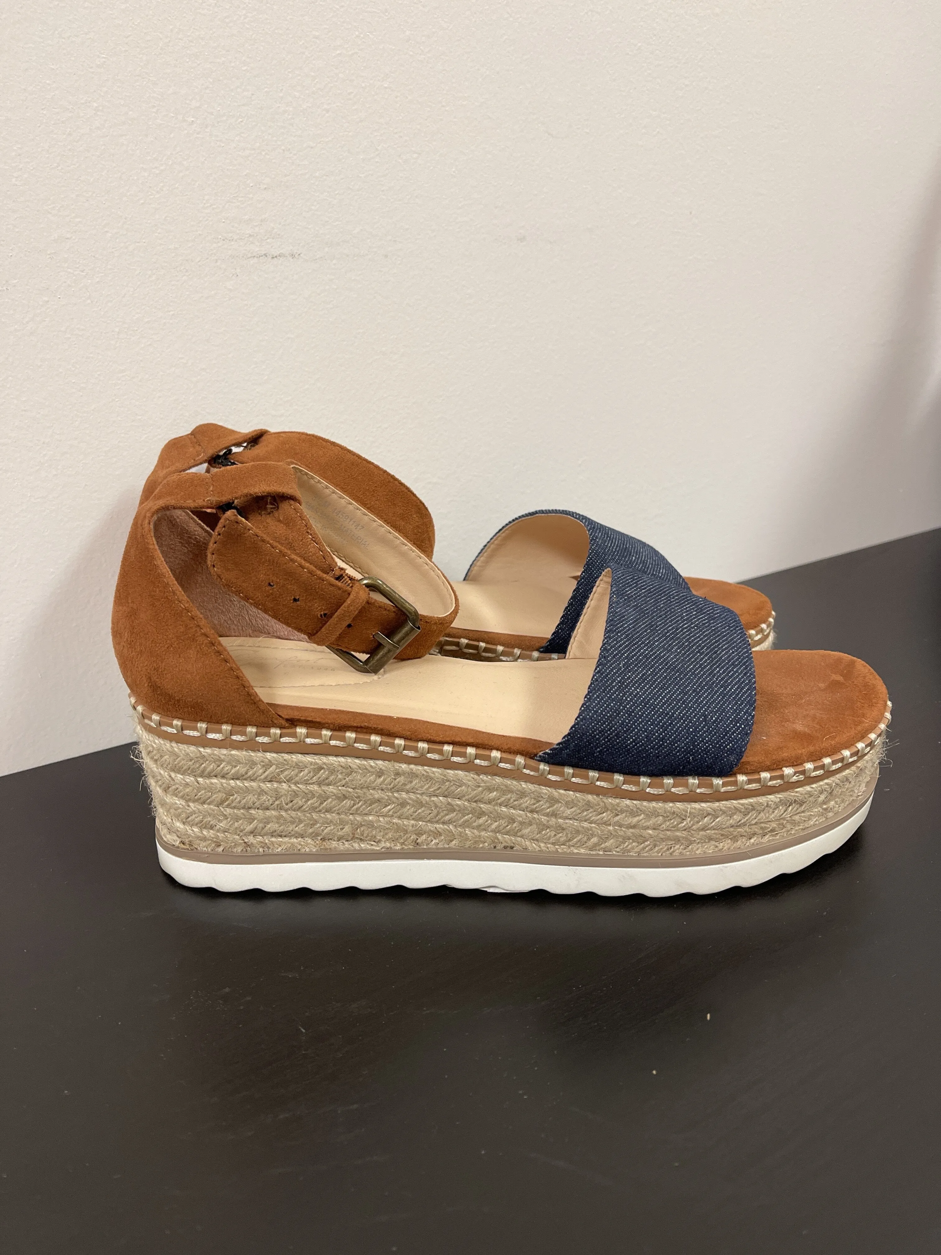 Sandals Heels Wedge By Cato  Size: 8.5