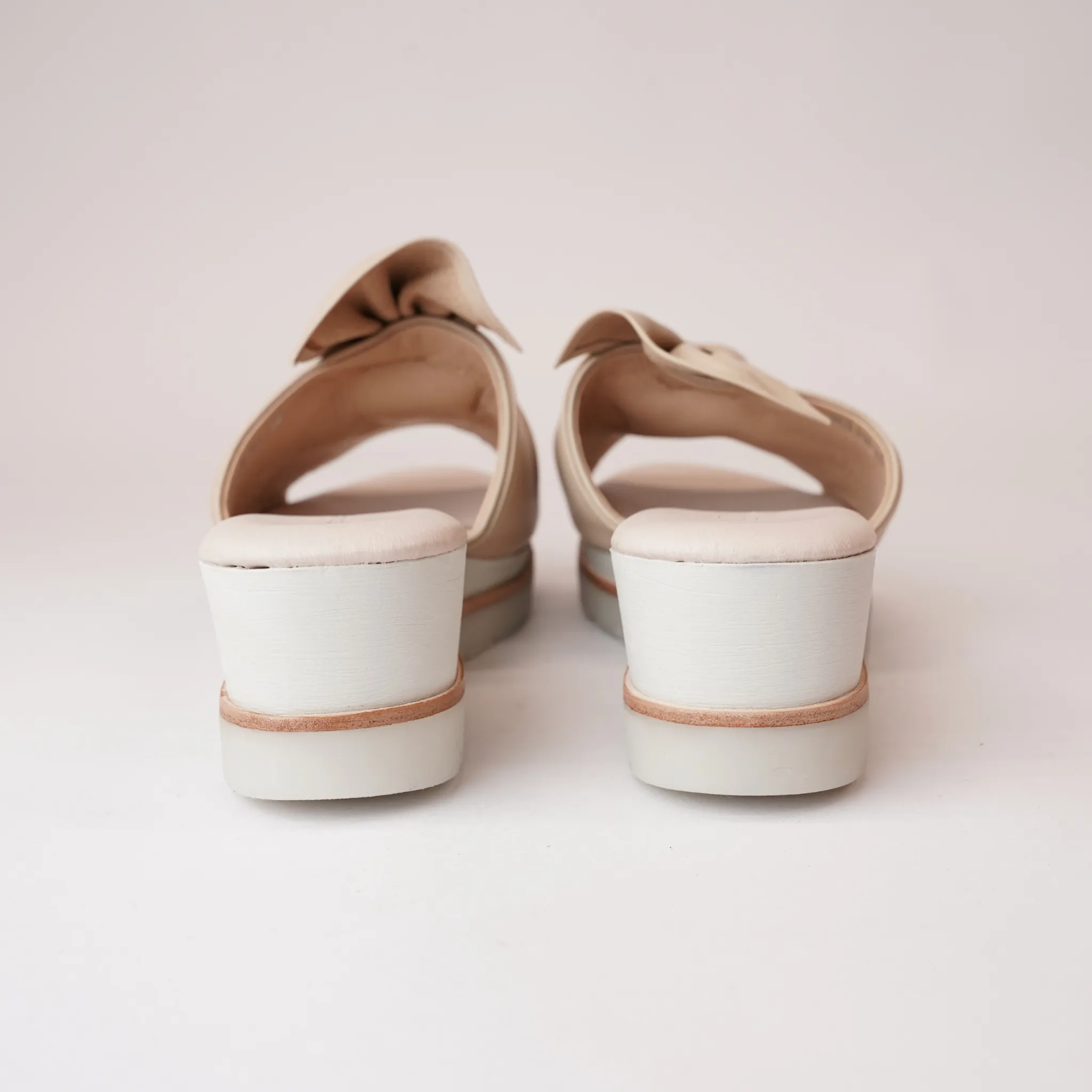 Wolin Camel/ Ivory Sole Leather Sandals